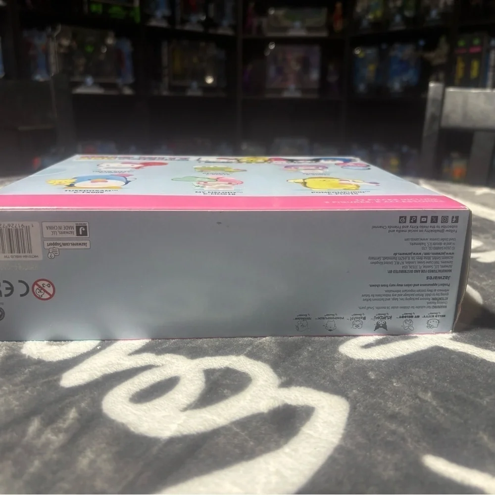 Hello Kitty and Friends, 2” Figure 6-Pack - Removable Salty Accessories